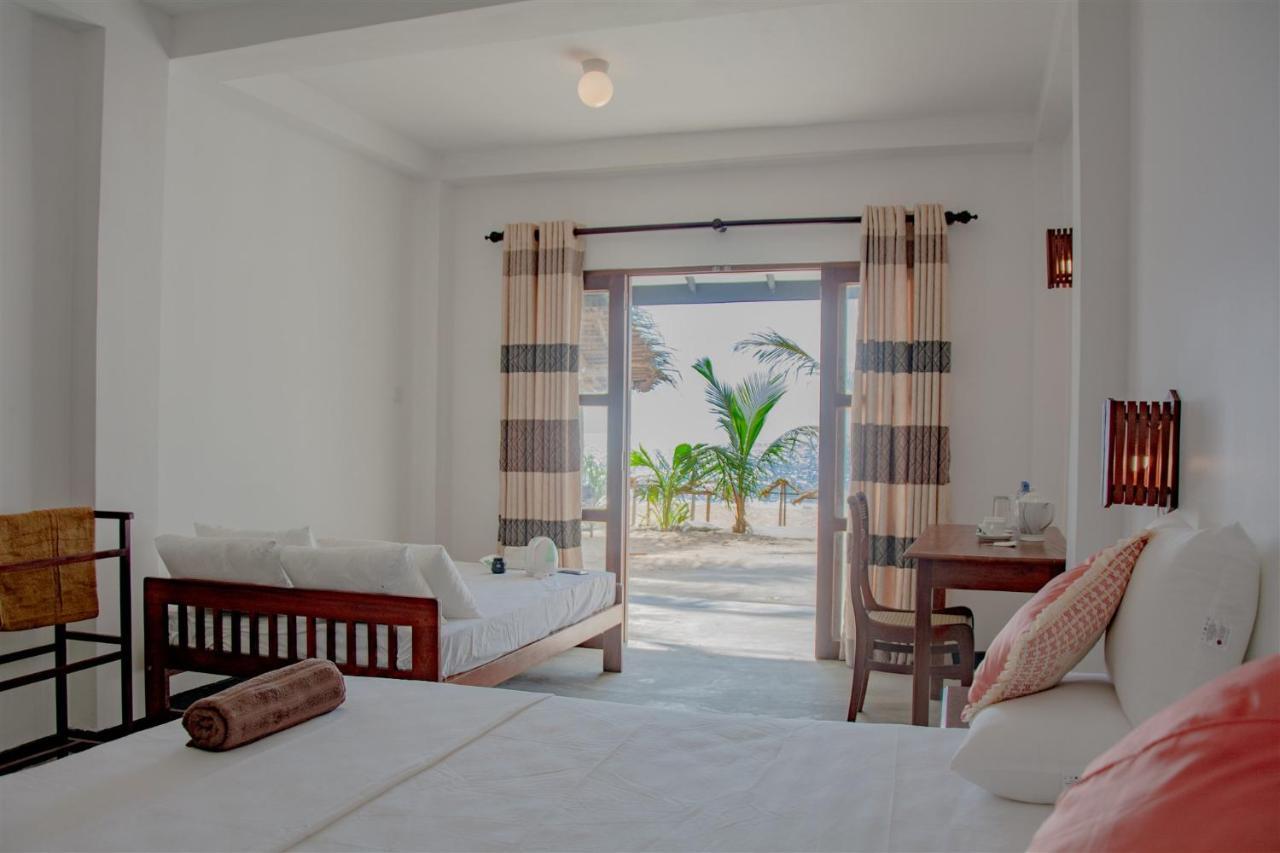 Bed & Breakfast Sailors' Bay Hikkaduwa