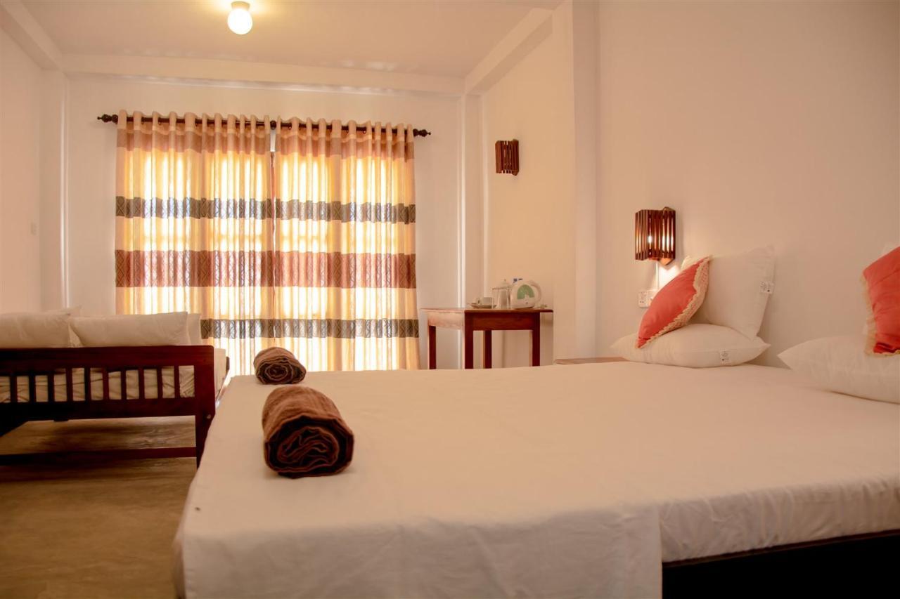 Sailors' Bay Bed & Breakfast Hikkaduwa
